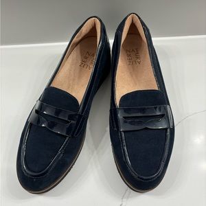 Naturalizer flats size 8